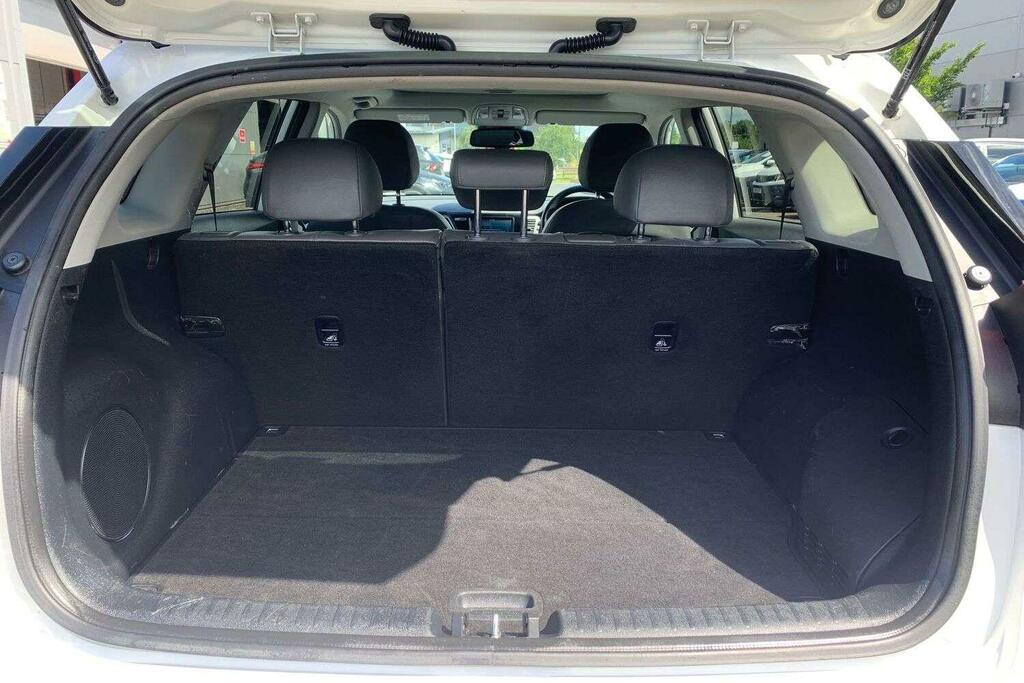 Kia Niro Suv White #20