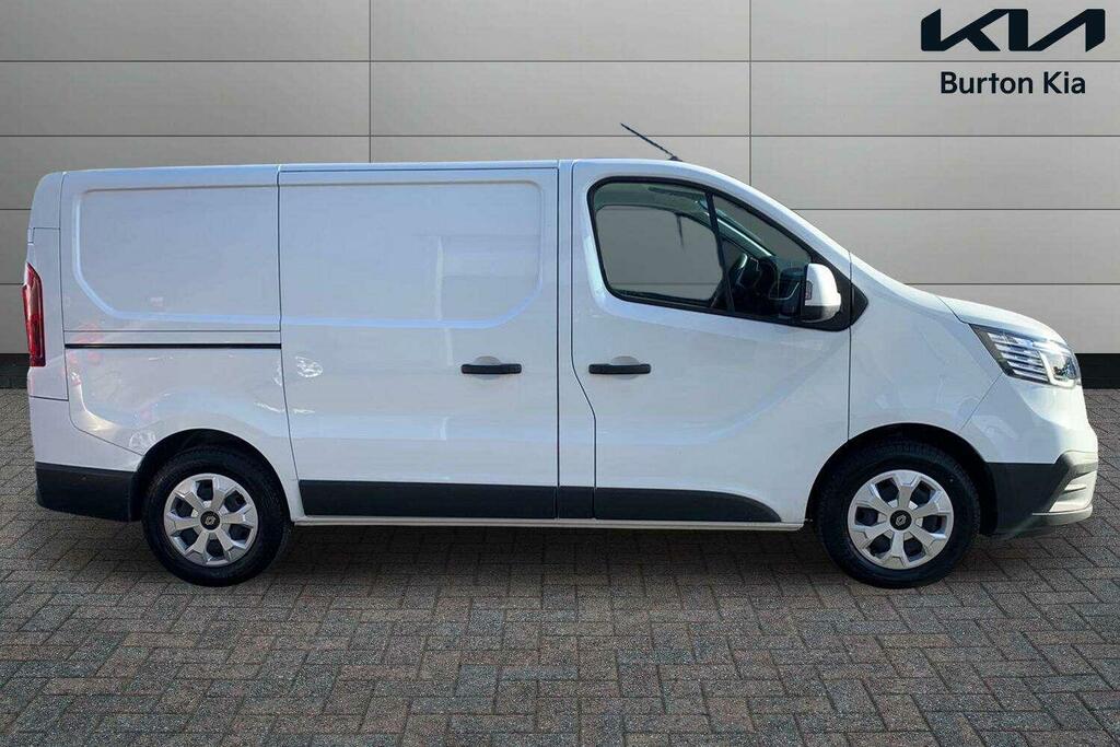 Renault Trafic Sl30 52Kwh Advance Panel Van L1 DV75ONR White #3