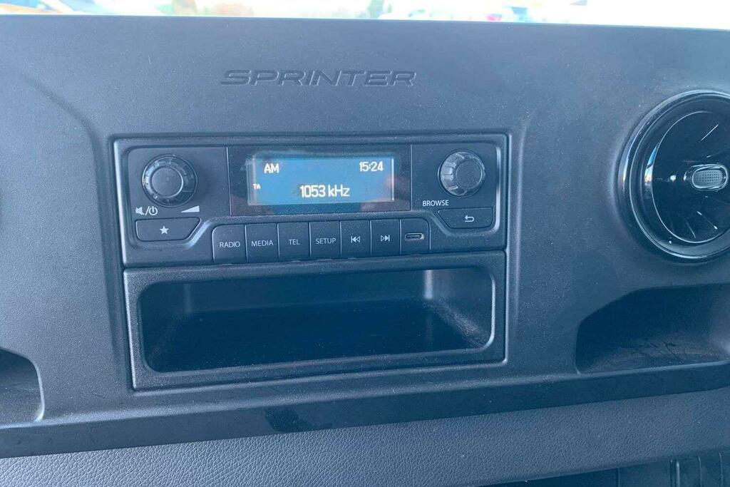 Mercedes-Benz eSprinter Esprinter Progressive White #10