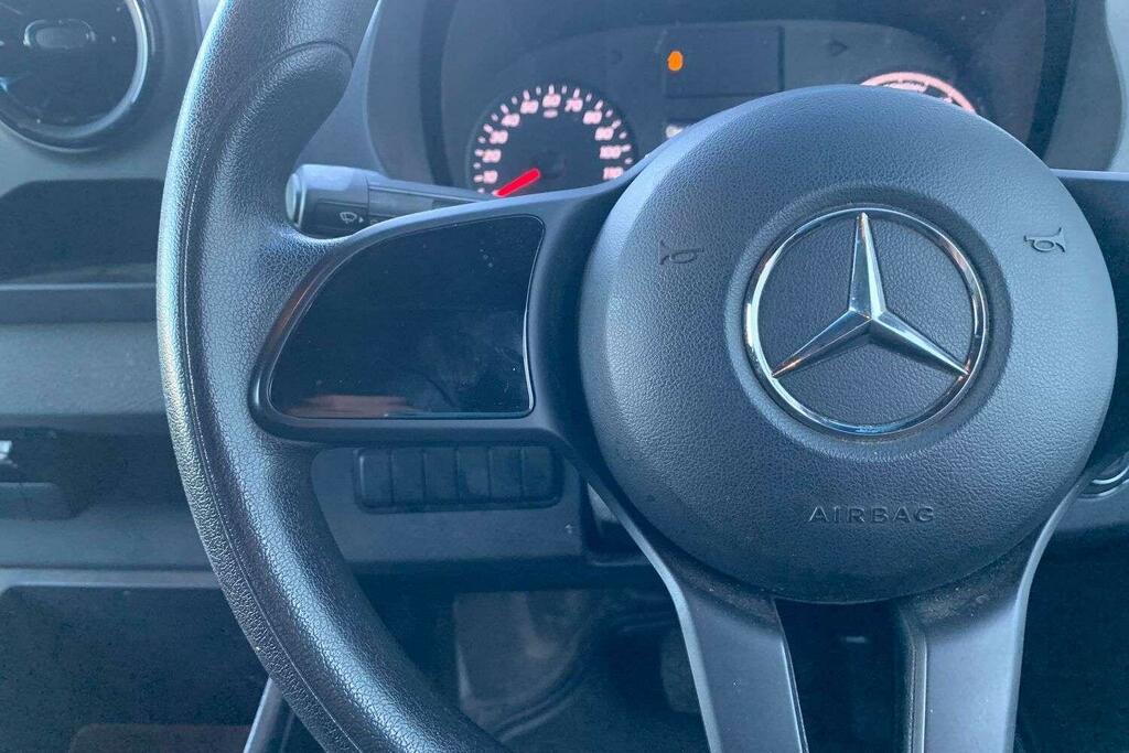 Mercedes-Benz eSprinter Esprinter Progressive White #16
