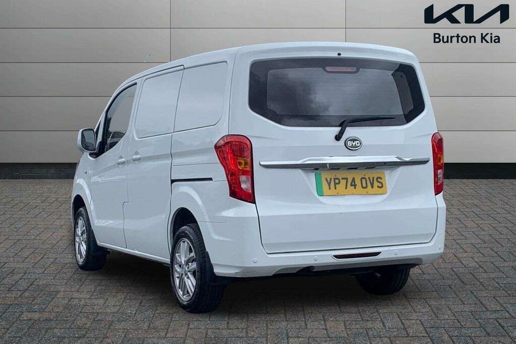 Byd 44.9Kwh Panel Van Mwb 136 Ps YP74OVS White #2