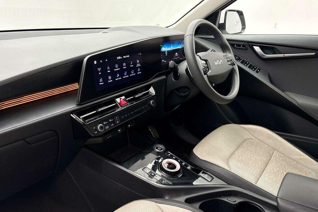 Kia e-Niro 64.8Kwh 4 Suv 201 Bhp White #4