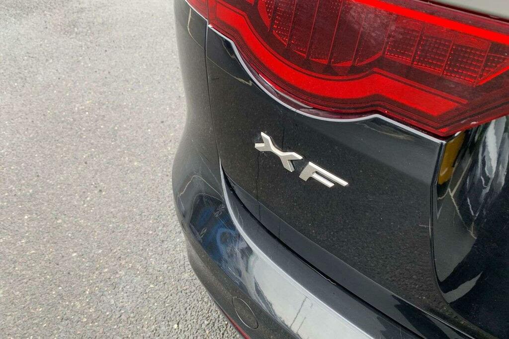 Jaguar XF D R-sport White #26