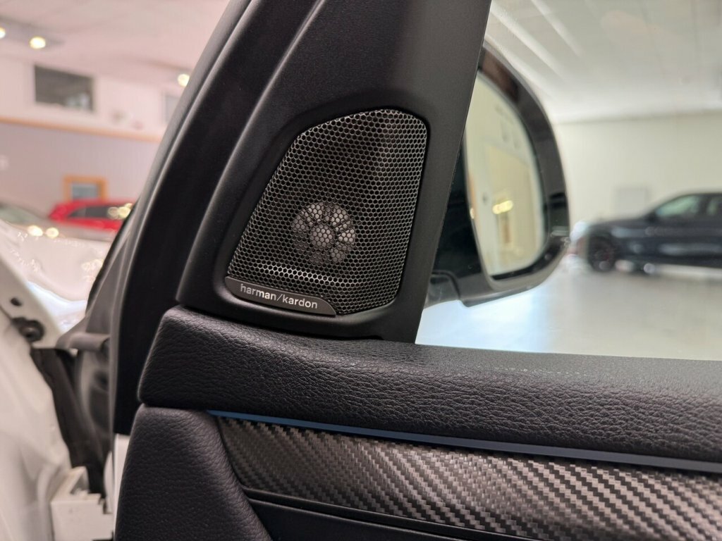 BMW X5 3L M Sport YD18VWT White #3