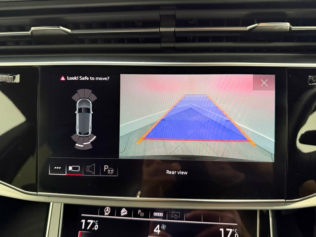 Audi Q8 3L S Line Black #2