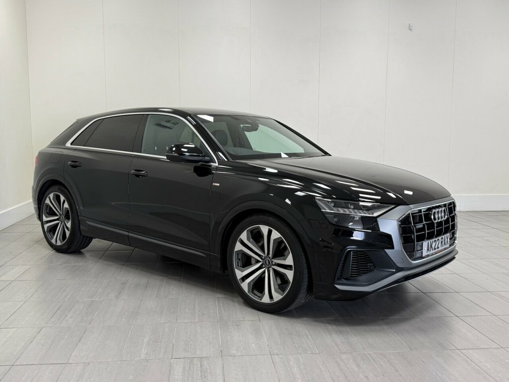 Audi Q8 3L S Line Black #4