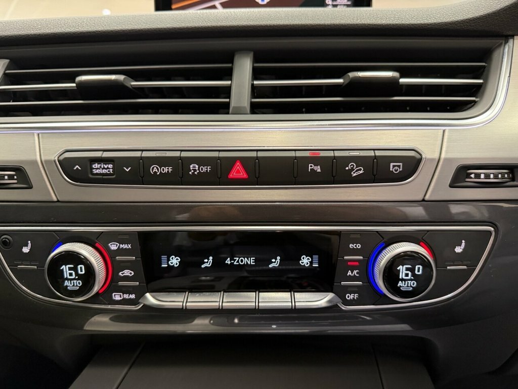 Audi Q7 2018 67 Black #16