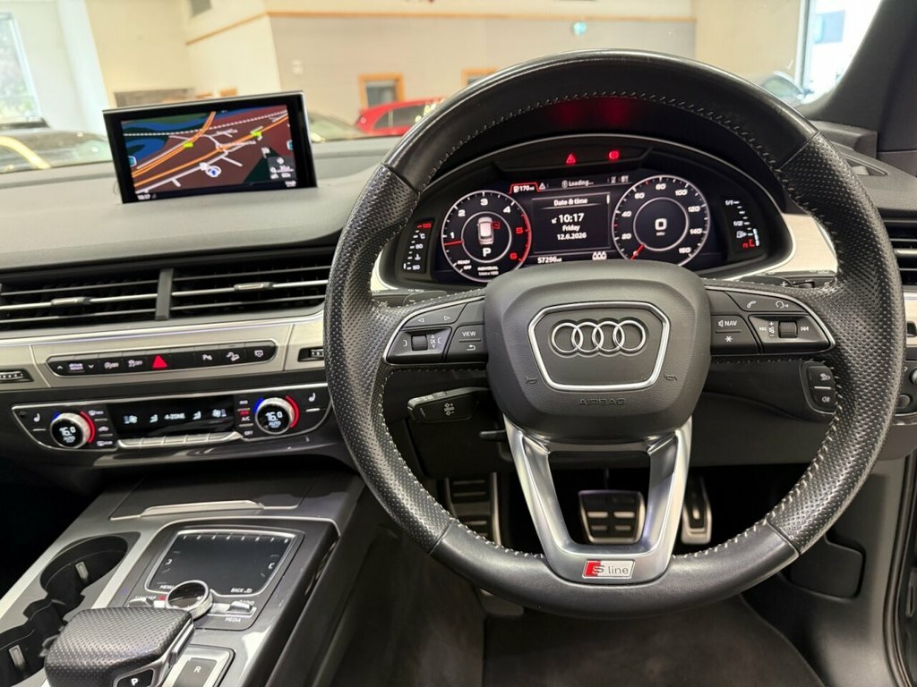 Audi Q7 2018 67 Black #23