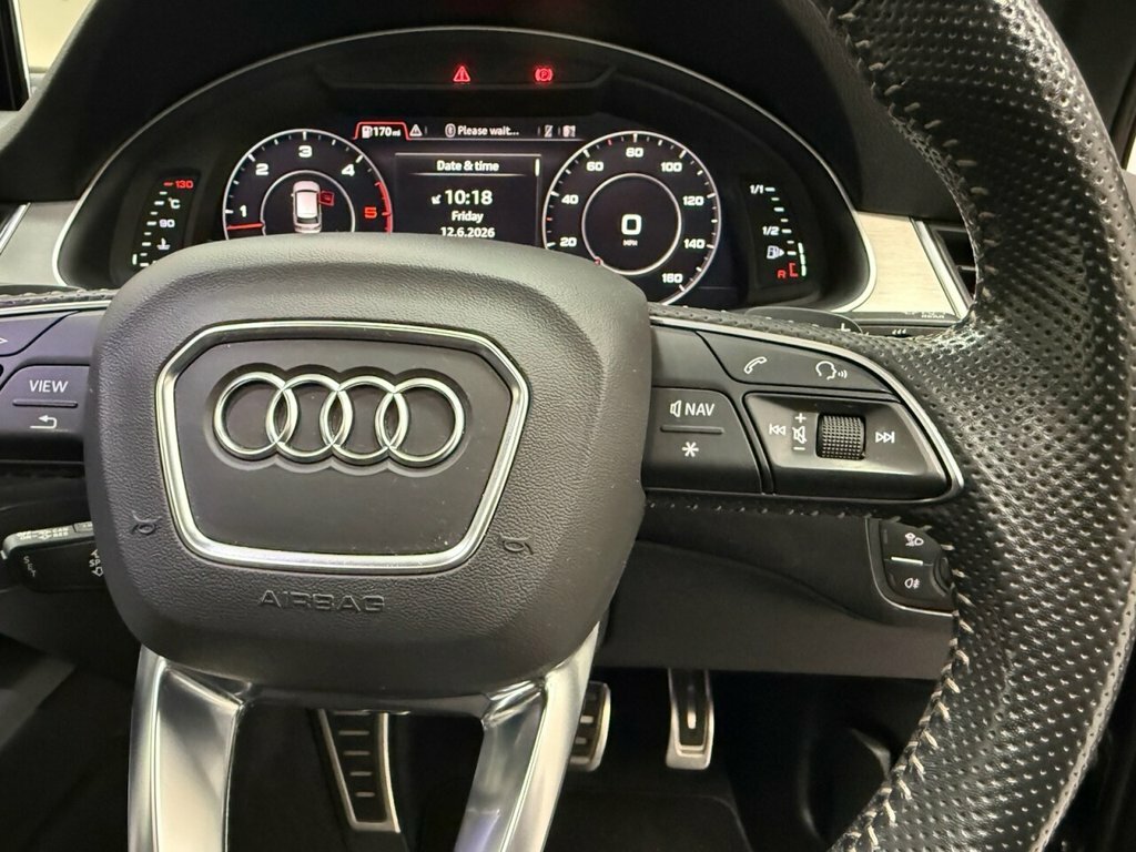 Audi Q7 2018 67 Black #21