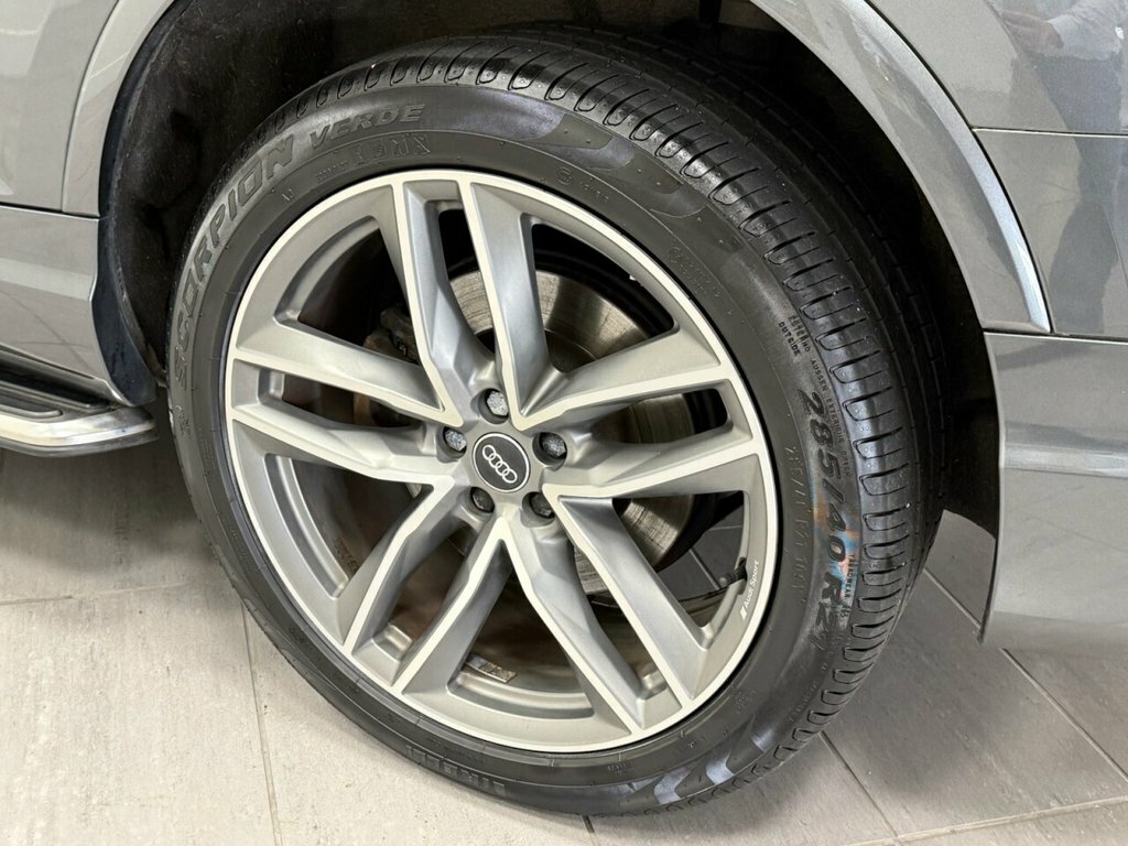 Audi Q7 2018 67 Black #33