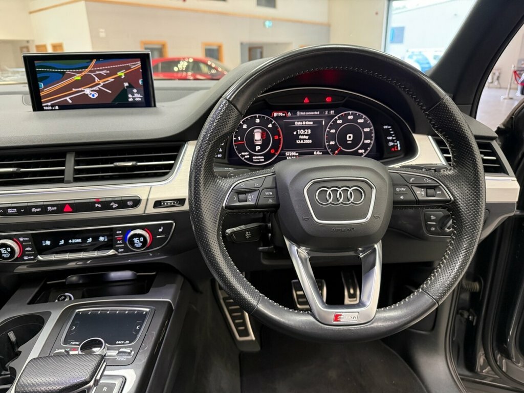 Audi Q7 2018 67 Black #7
