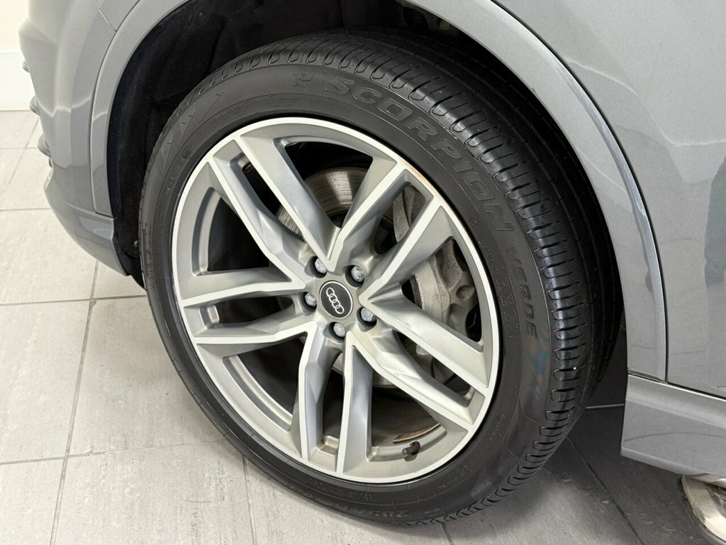Audi Q7 2018 67 Black #34