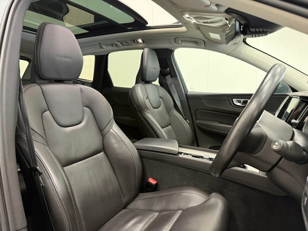 Volvo XC60 2L Inscription Pro Grey #3
