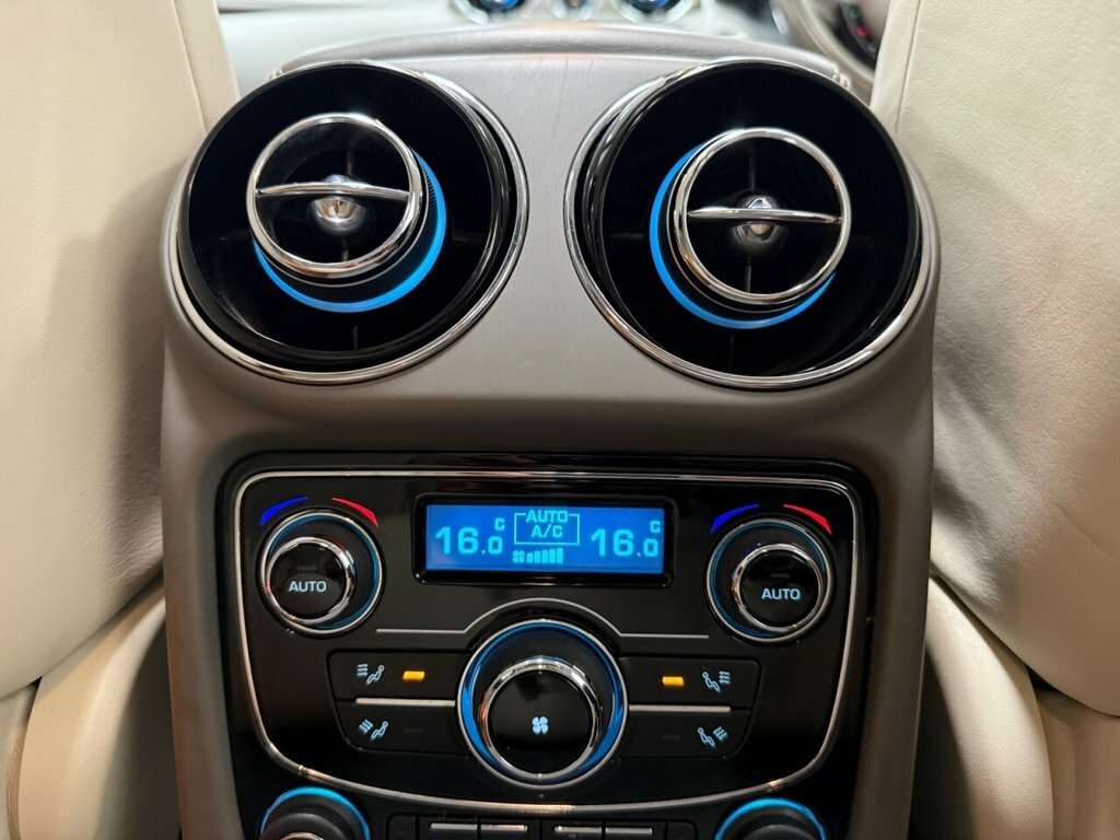 Jaguar XJ D V6 Portfolio Silver #38