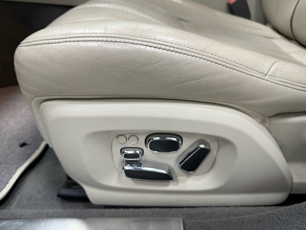 Jaguar XJ D V6 Portfolio Silver #24