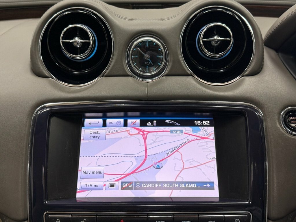Jaguar XJ D V6 Portfolio Silver #31
