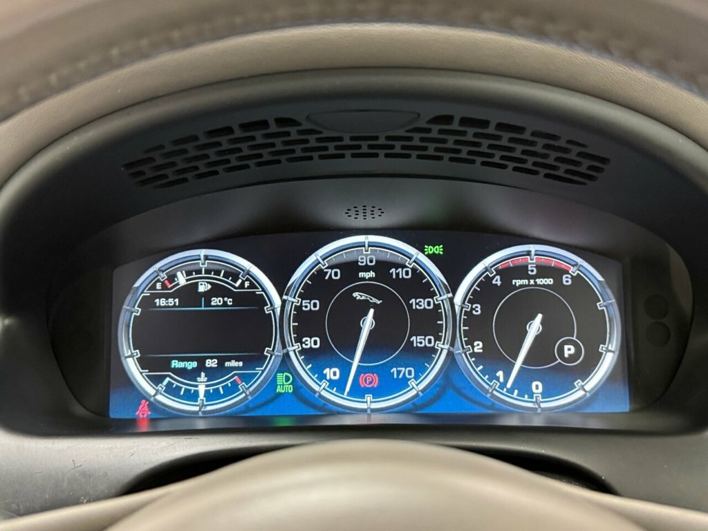 Jaguar XJ D V6 Portfolio Silver #34