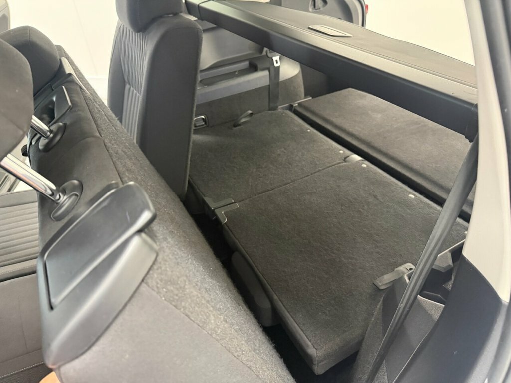 Volkswagen Tiguan Allspace 2L Life White #3