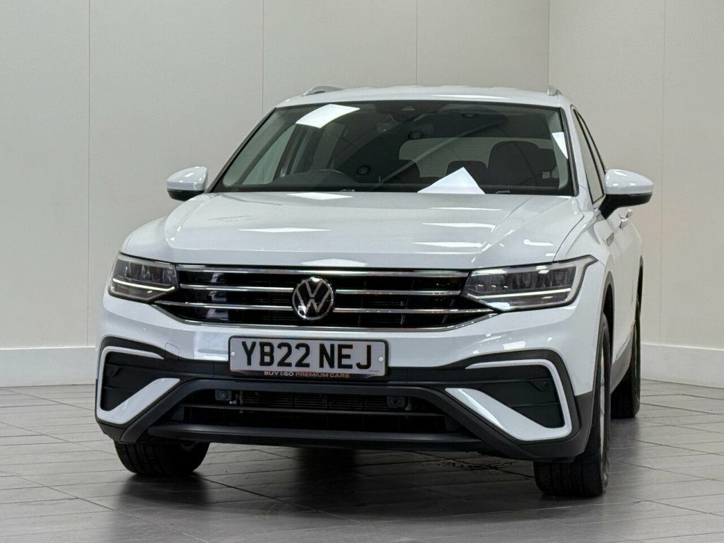 Volkswagen Tiguan Allspace 2L Life White #6