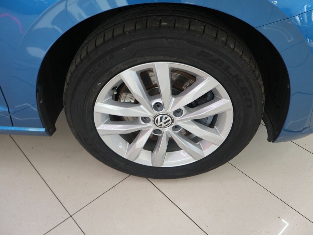 Volkswagen Touran 2019 1.0 Tsi Se Family Mpv Euro Blue #4