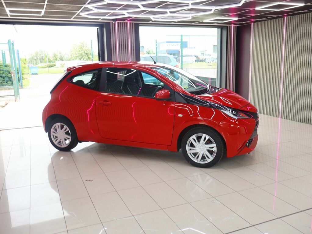 Toyota Aygo 2016 1.0 Vvt-i X-pression Hatchback Man WK65ZPS Red #2