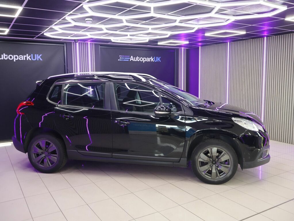 Peugeot 2008 2016 1.2 Puretech Active Suv Eur GF16ZYS Black #2