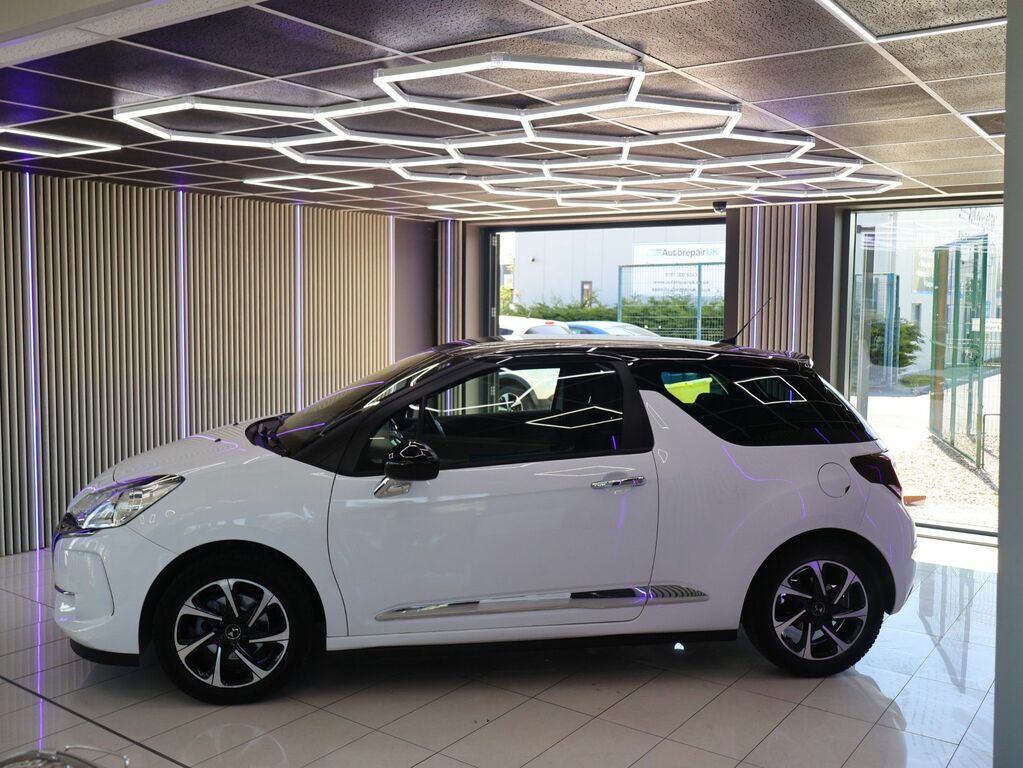 DS DS 3 2016 1.2 Puretech Elegance Hatchback Ma White #2
