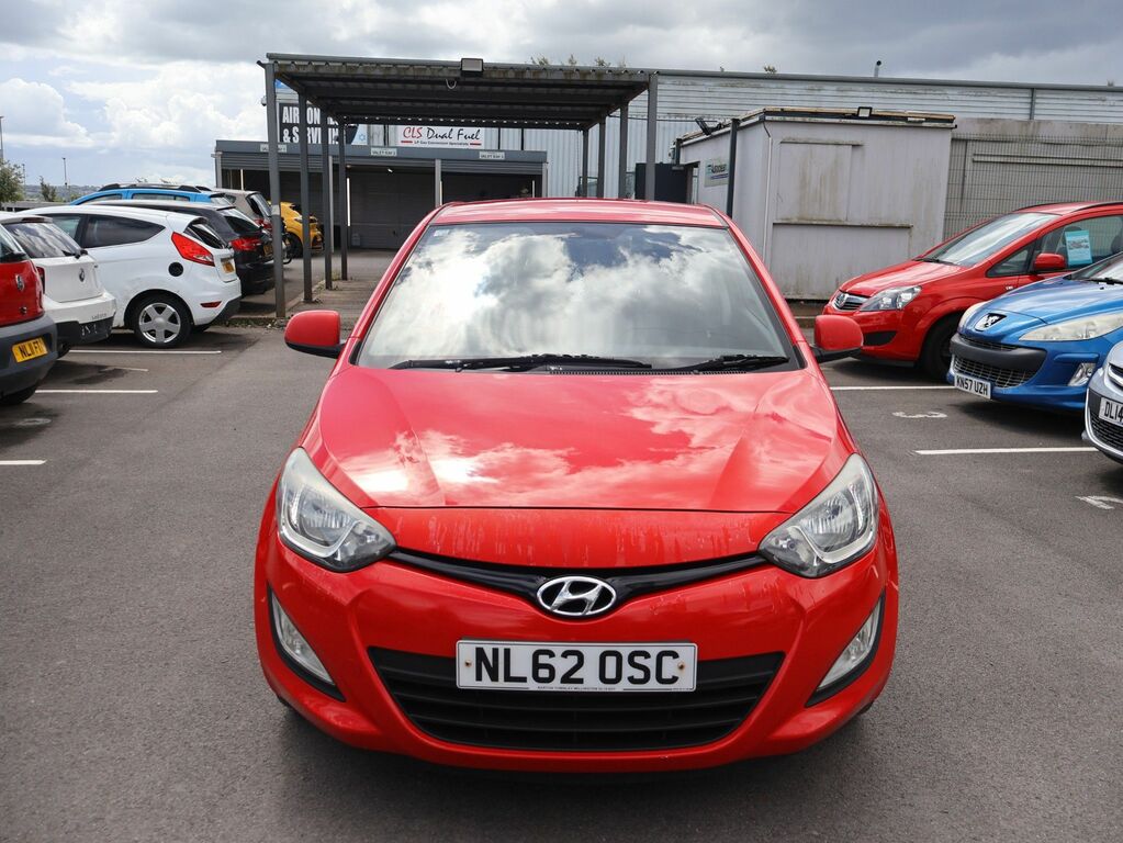 Hyundai I20 2013 1.2 Active Hatchback Euro 5 Red
