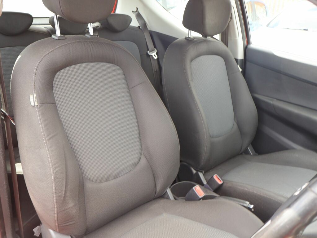 Hyundai I20 Active White #10