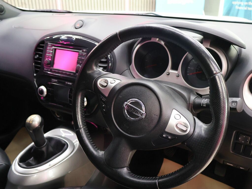 Nissan Juke Juke Visia Red #12