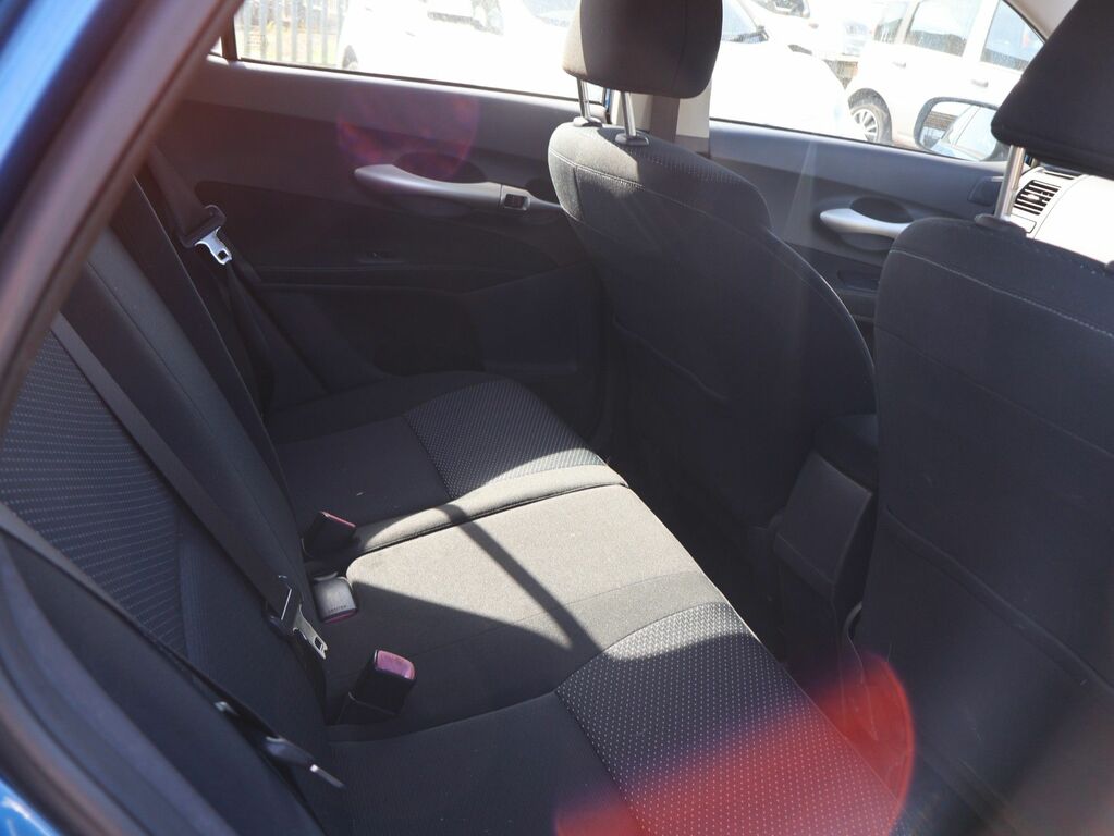 Toyota Auris Valvematic Excel White #14
