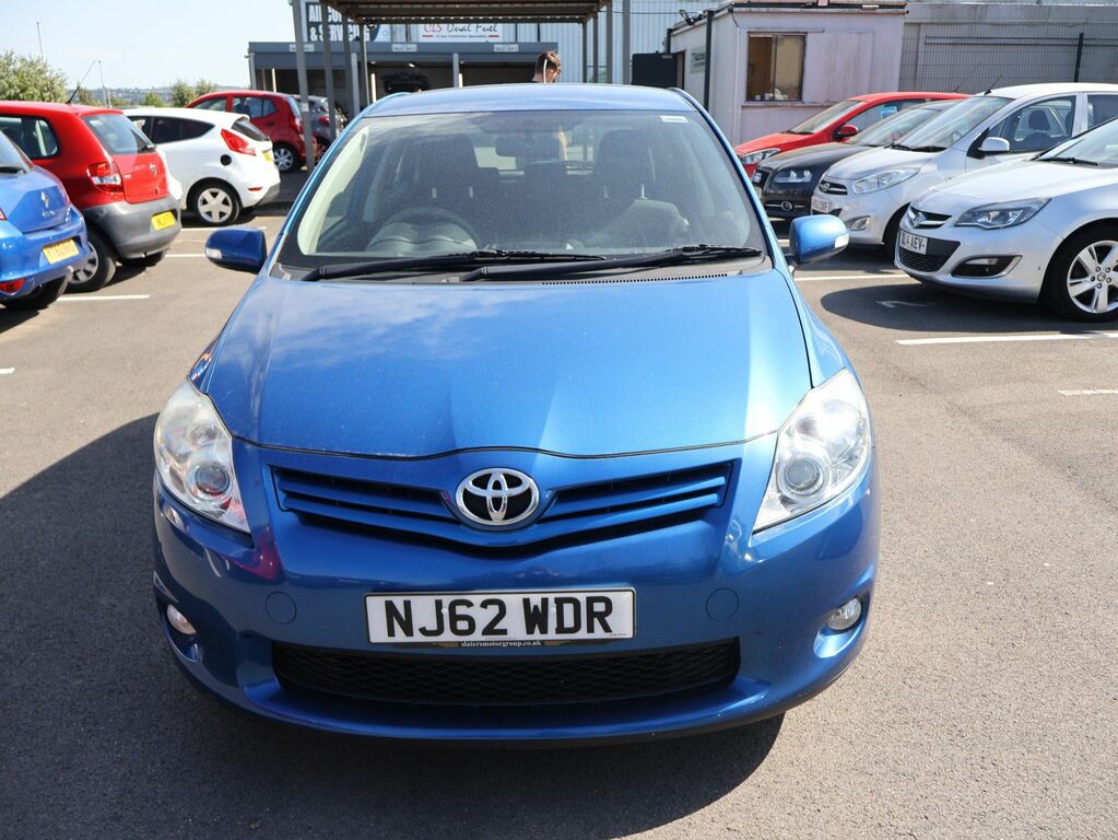 Toyota Auris 2012 1.6 V-matic Colour Collection Hatchback P Blue #2