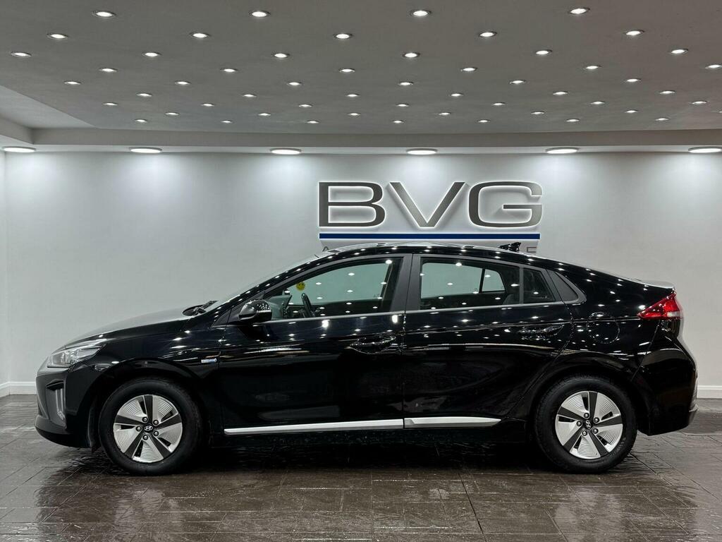 Hyundai Ioniq Hatchback 1.6 H-gdi Se Connect Dct Euro 6 Ss EX70TFU Black #5