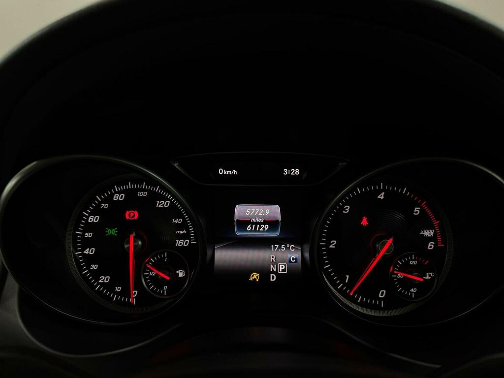 Mercedes-Benz GLA Class Gla200d Se Suv Black #39