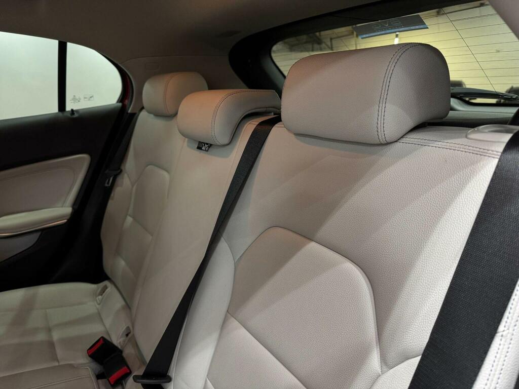Mercedes-Benz GLA Class Gla200d Se Suv Black #44