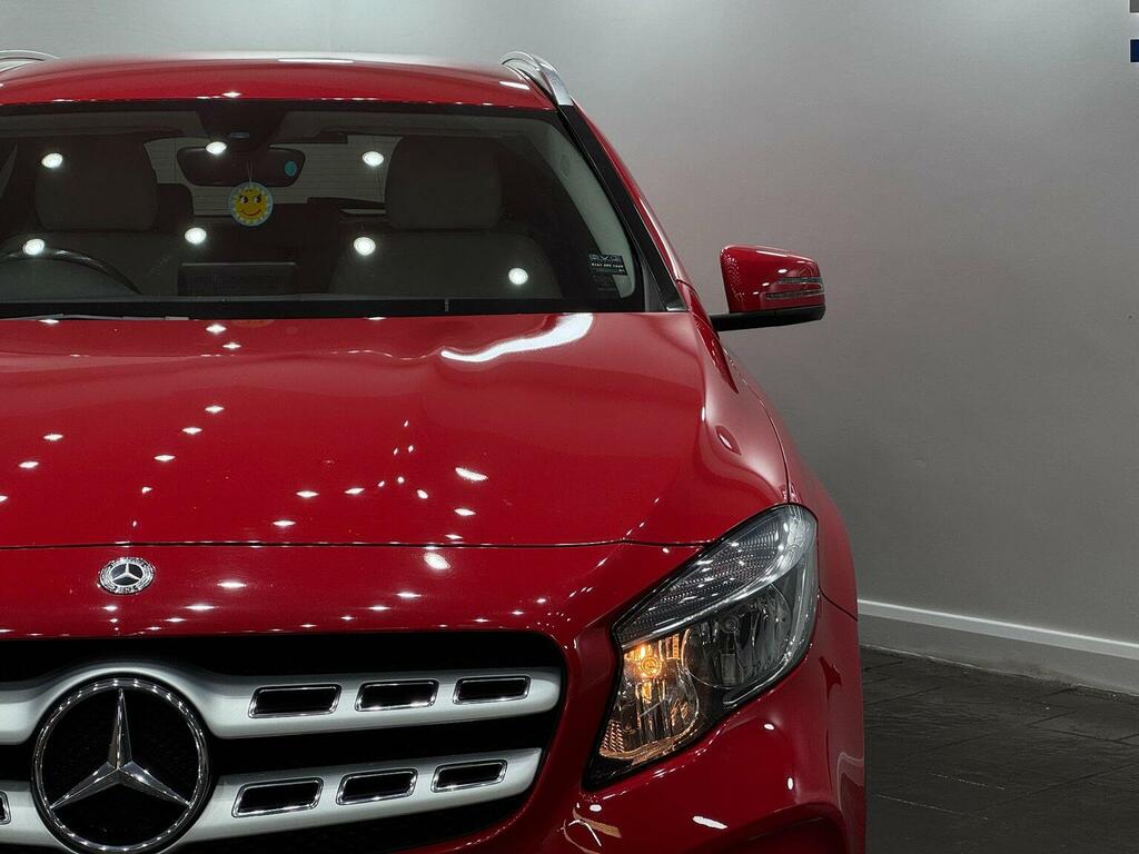 Mercedes-Benz GLA Class Gla200d Se Suv Black #10