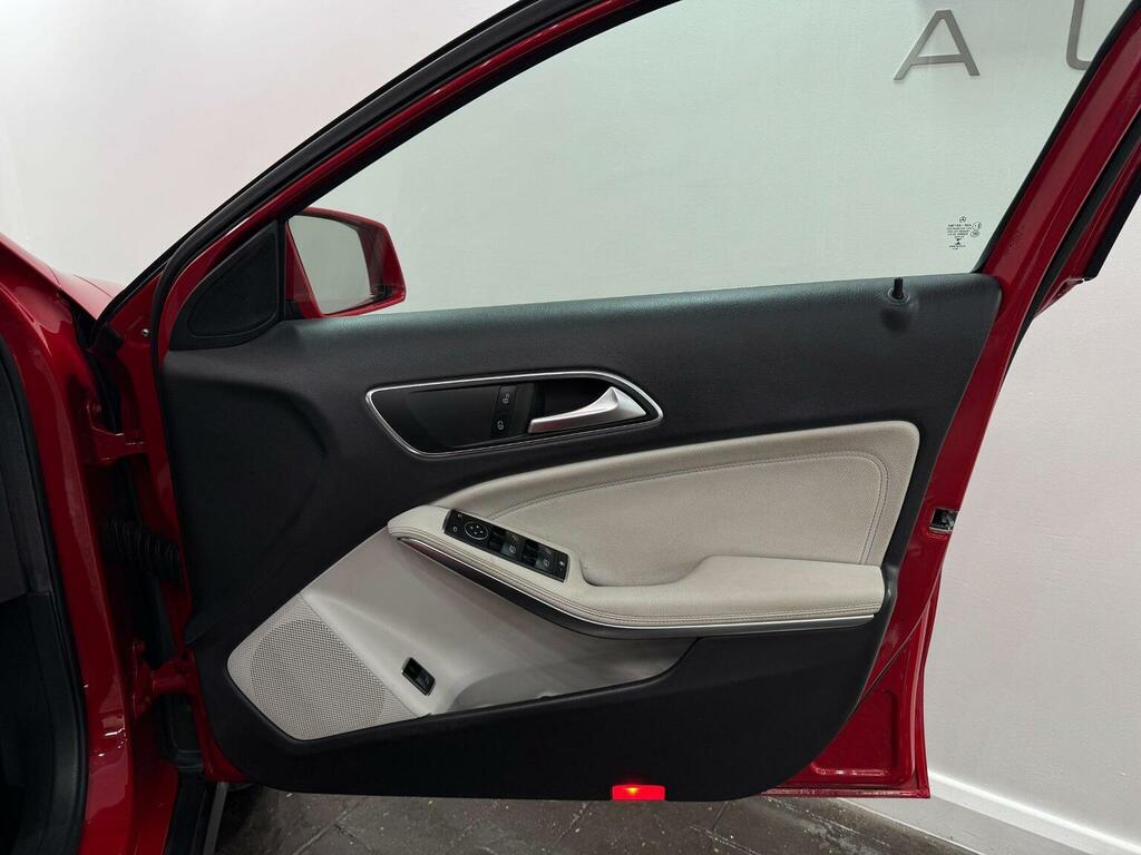 Mercedes-Benz GLA Class Gla200d Se Suv Black #67