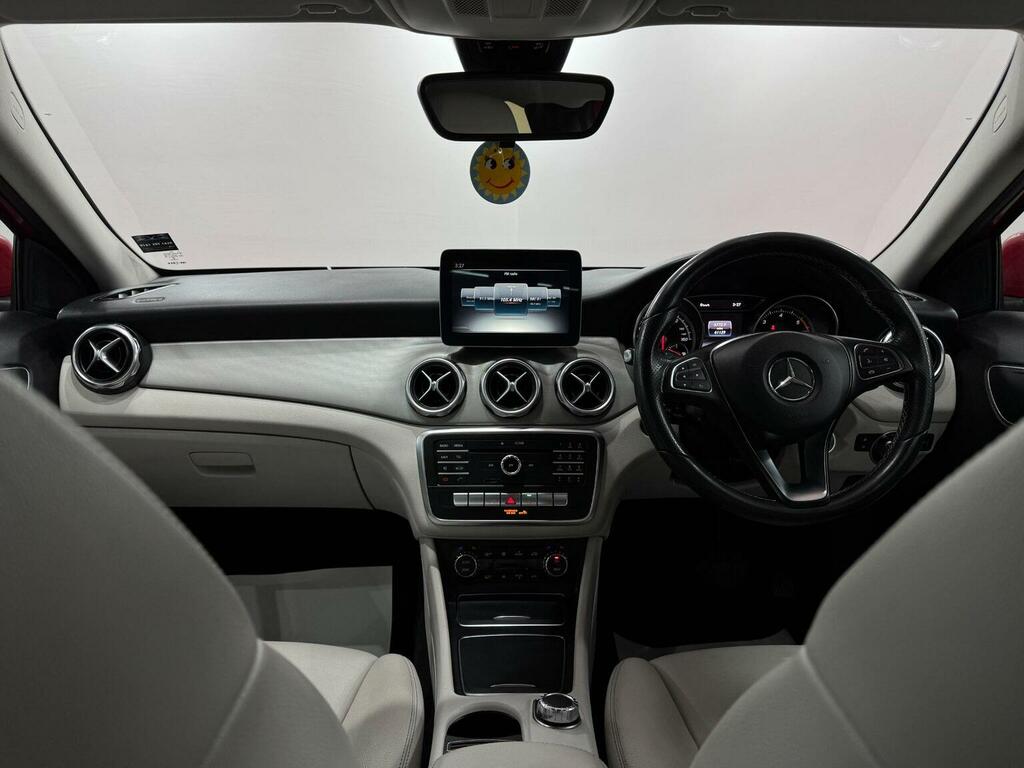 Mercedes-Benz GLA Class Gla200d Se Suv Black #34