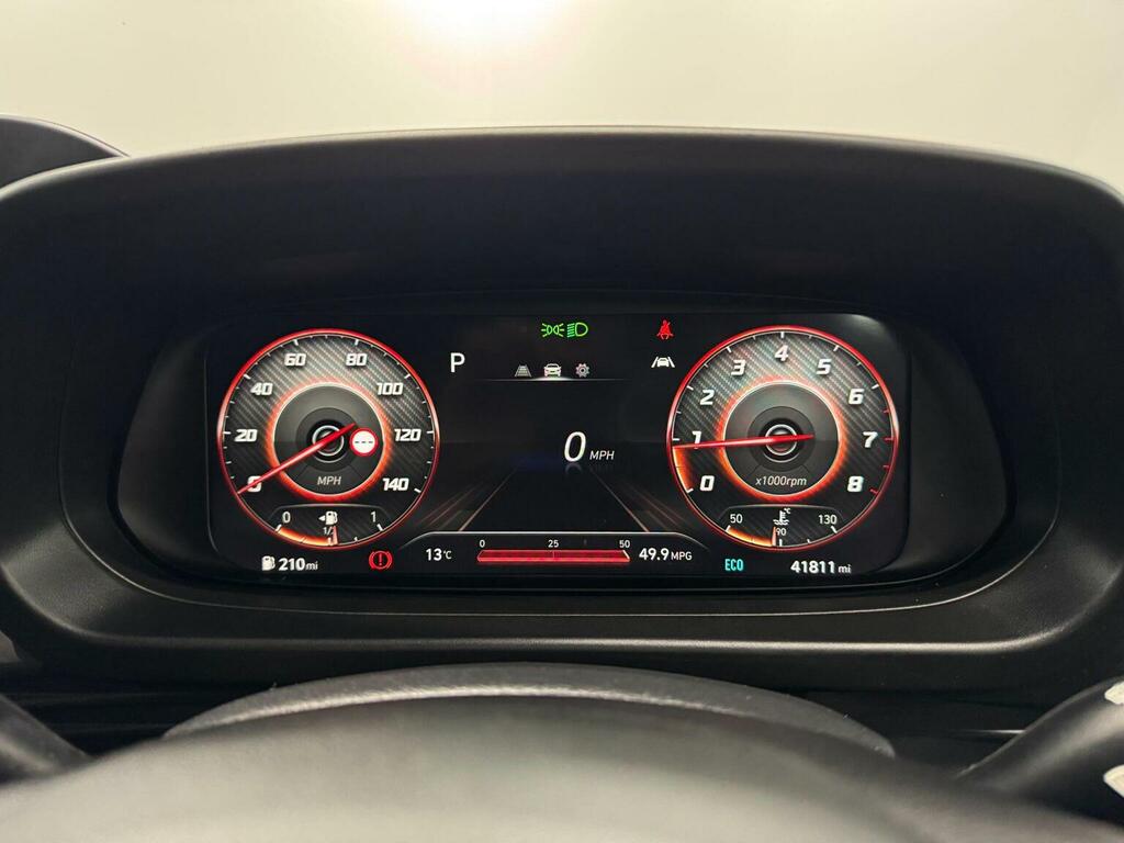 Hyundai Bayon Hatchback Red #34