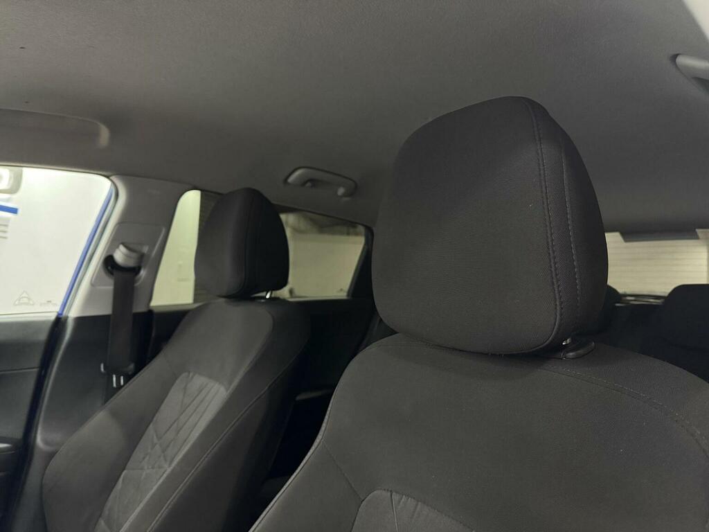 Hyundai Bayon Hatchback Red #80