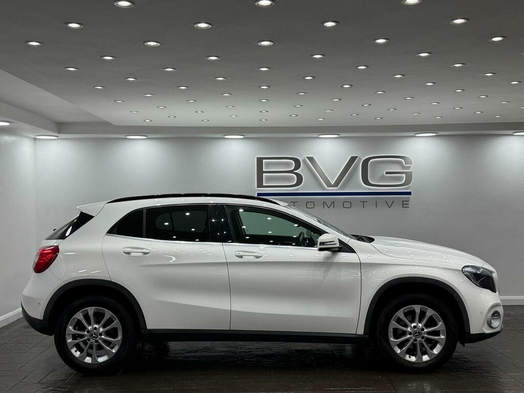 Mercedes-Benz GLA Class Suv 2.1 Gla200d Se Executive 7G-dct Euro 6 Ss WV68GVJ White #4