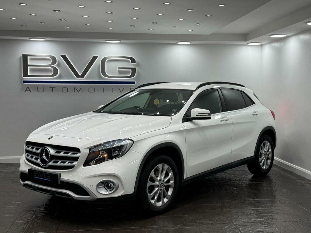 Mercedes-Benz GLA Class Suv 2.1 Gla200d Se Executive 7G-dct Euro 6 Ss WV68GVJ White #3