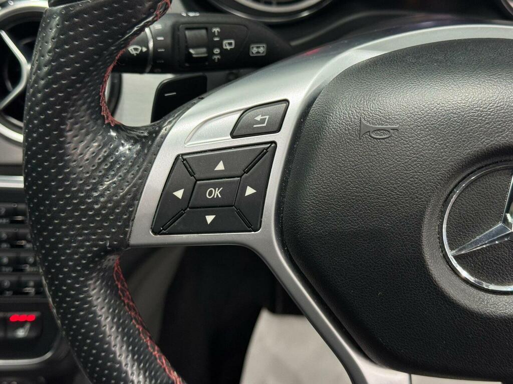 Mercedes-Benz GLA Class Gla220 Amg Line Cdi 4Matic Black #31