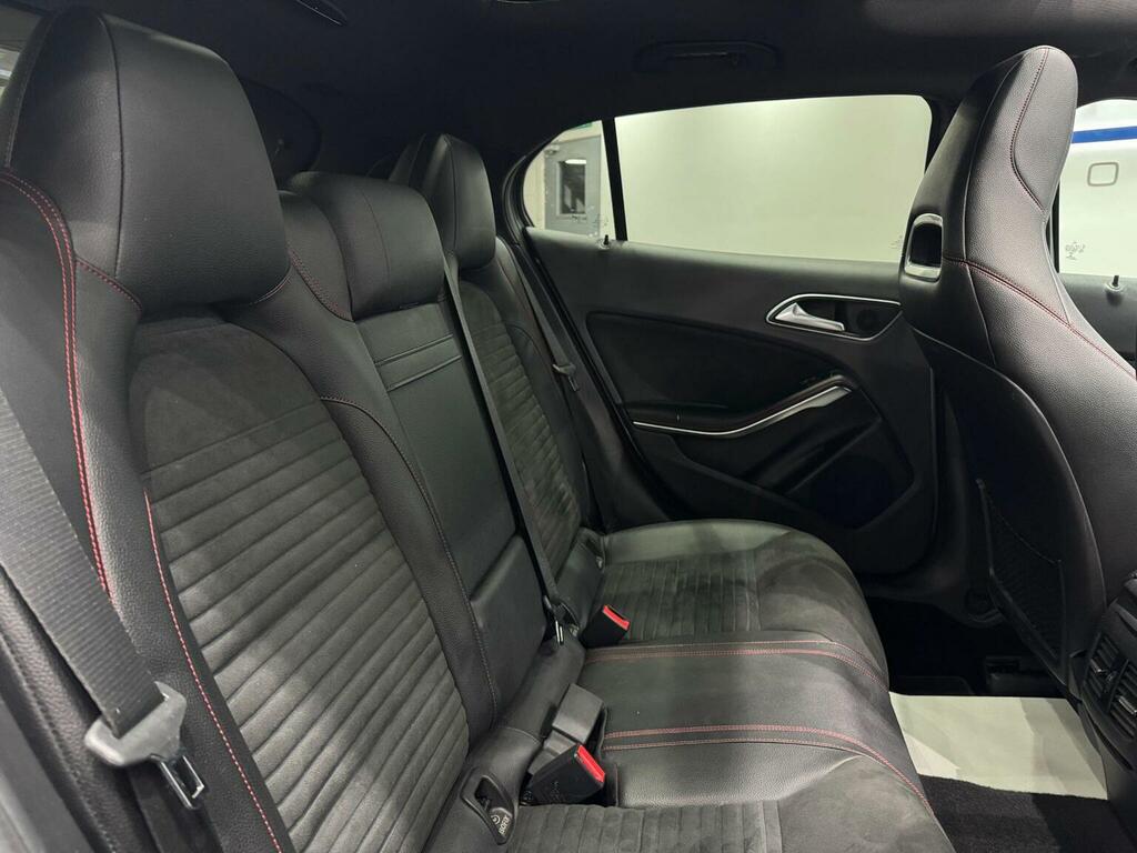 Mercedes-Benz GLA Class Gla220 Amg Line Cdi 4Matic Black #83