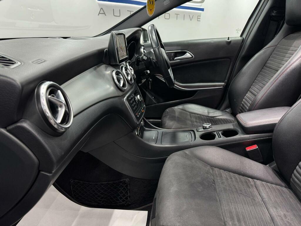 Mercedes-Benz GLA Class Gla220 Amg Line Cdi 4Matic Black #76