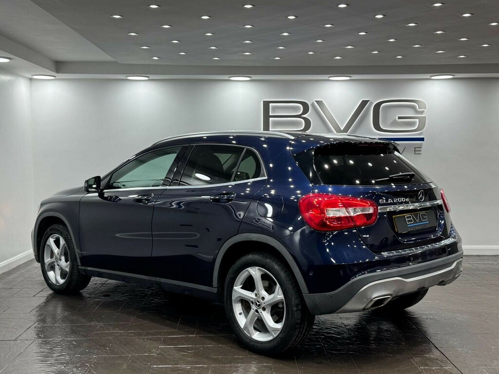 Mercedes-Benz GLA Class Suv 2.1 Gla200d Sport Executive 7G-dct Euro 6 S WA18WPE Blue #5