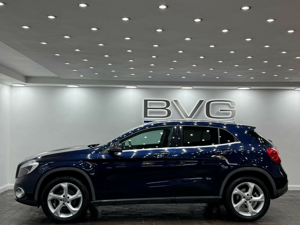 Mercedes-Benz GLA Class Suv 2.1 Gla200d Sport Executive 7G-dct Euro 6 S WA18WPE Blue #4