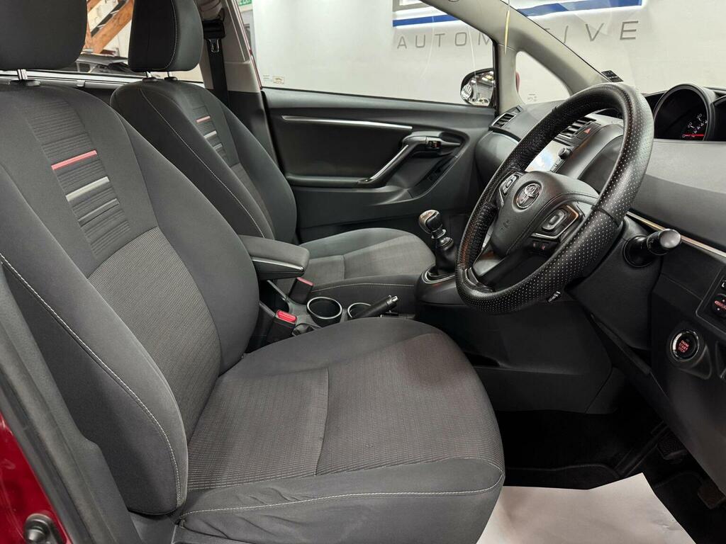 Toyota Verso 1.6 V-matic Design Black #61