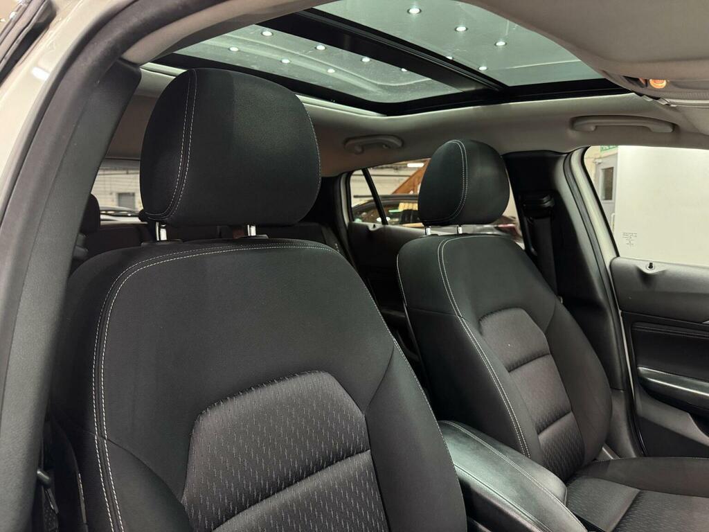Infiniti Q30 Hatchback White #62