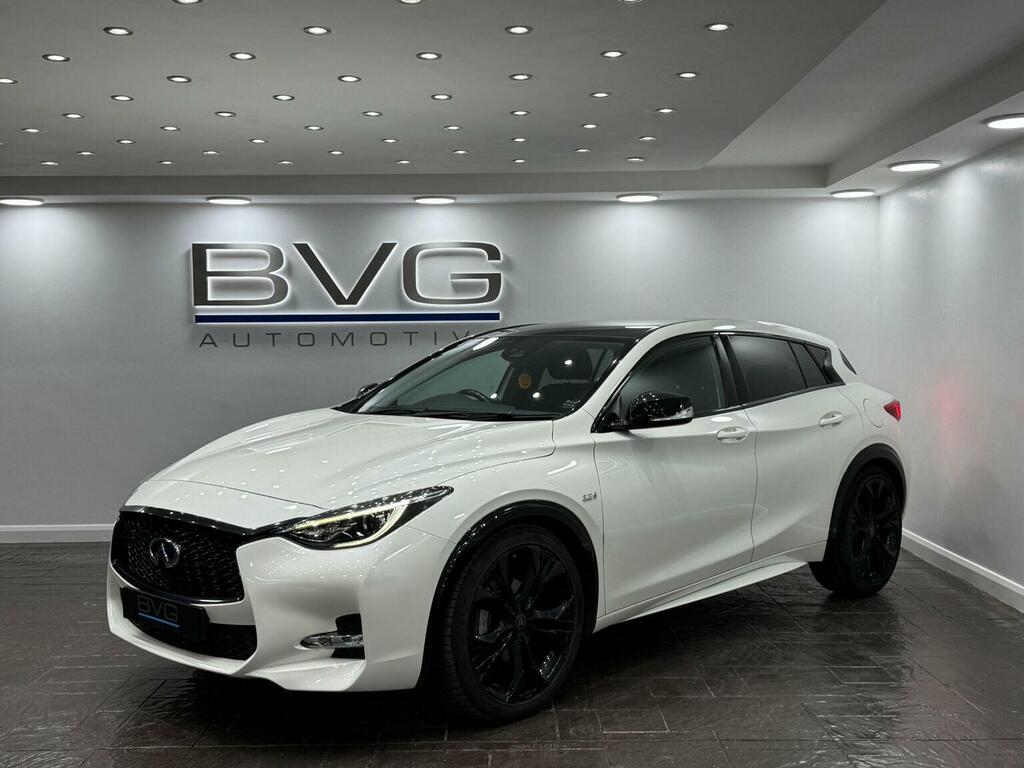 Infiniti Q30 Hatchback White #48